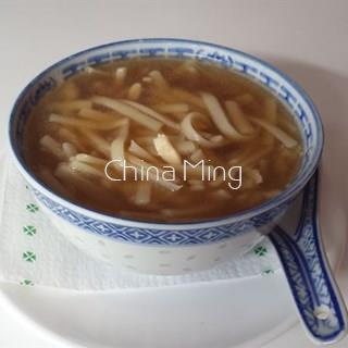 Sopa de tallarines con pollo - Imagen 1