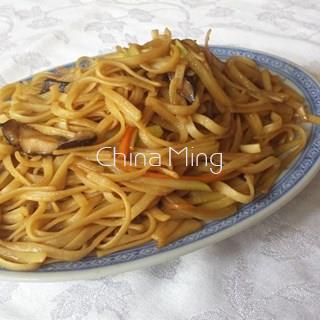 Tallarines con verduras - Imagen 1